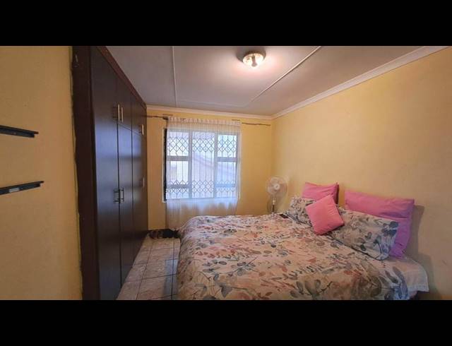 3 BEDROOM HOUSE FOR SALE IN UMLAZI BB